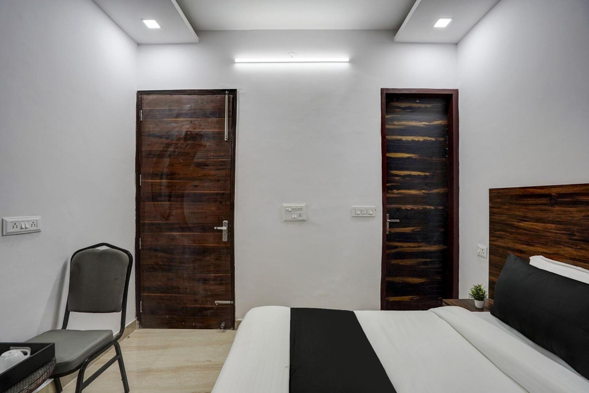 Hotel Townhouse Cloud Bay Gurgaon Zewnętrze zdjęcie
