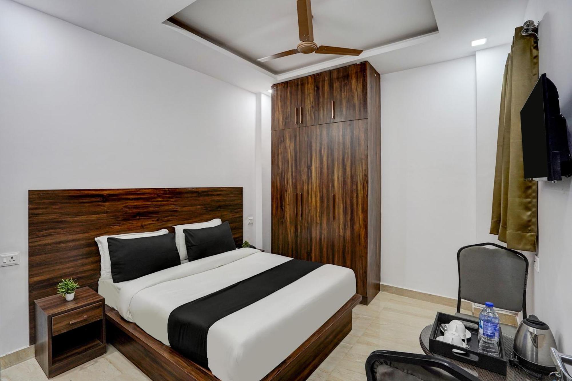 Hotel Townhouse Cloud Bay Gurgaon Zewnętrze zdjęcie
