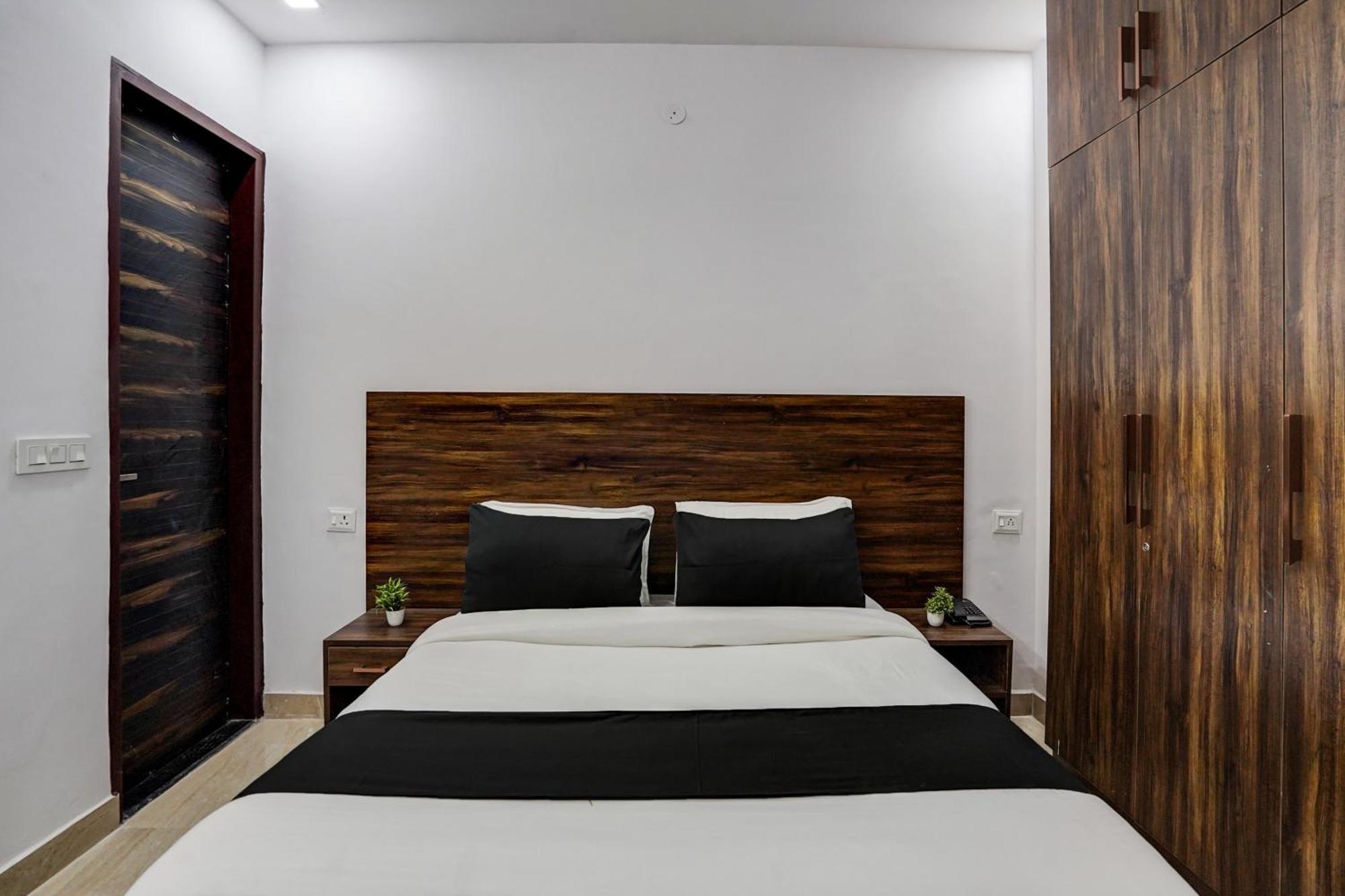 Hotel Townhouse Cloud Bay Gurgaon Zewnętrze zdjęcie